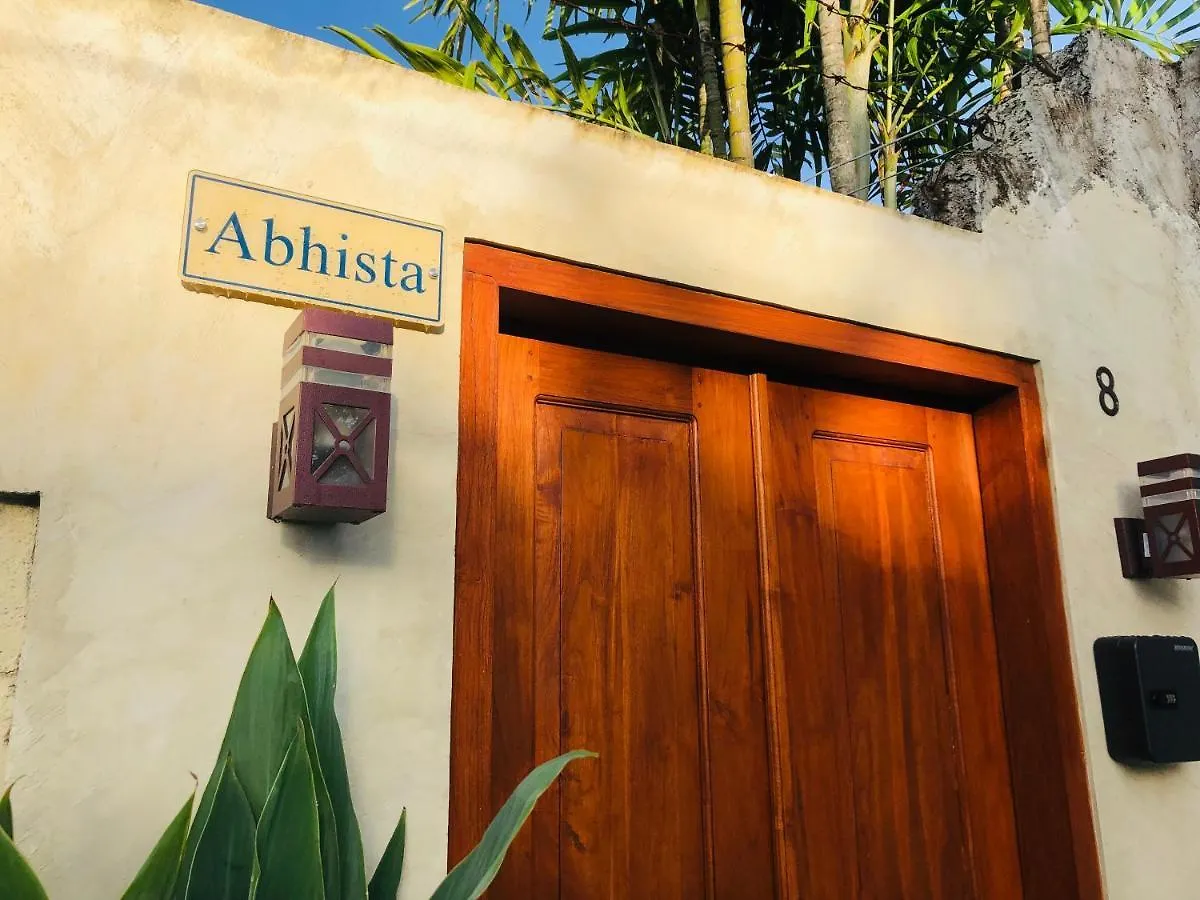 Villa Abhista Seminyak 0*, スミニャック