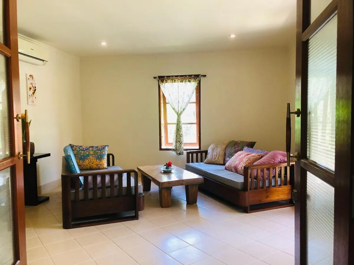 Villa Abhista Seminyak インドネシア